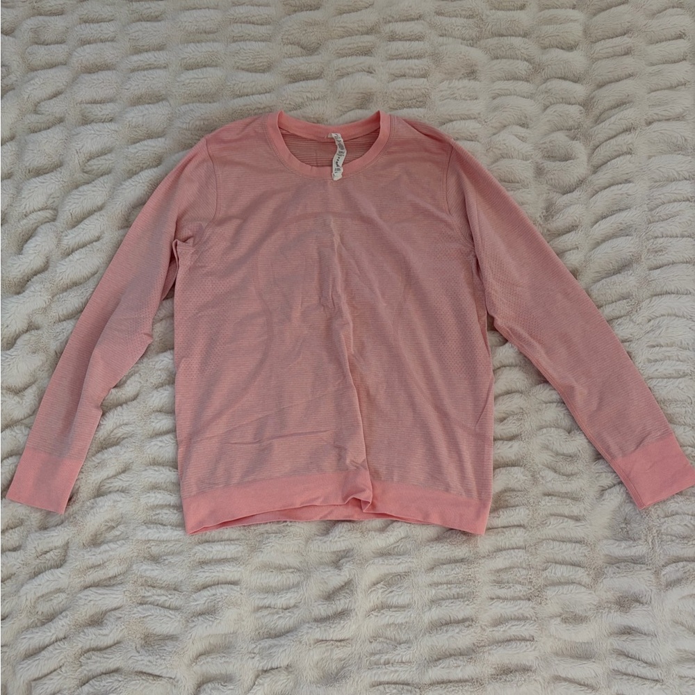 lululemon Long Sleeve Swiftly Relaxed
